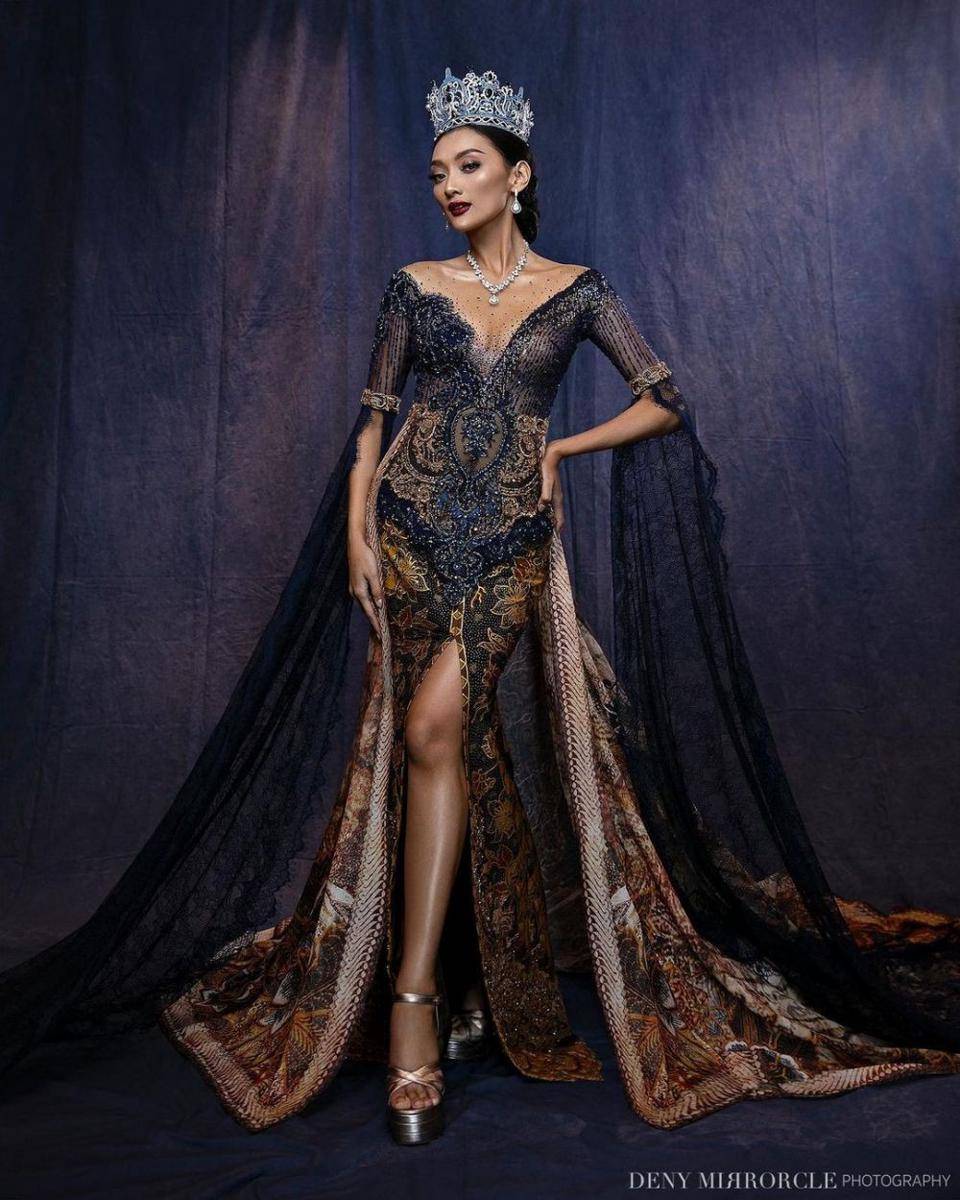Kebaya Adinda Cresheilla. (instagram.com/dindacresheilla)
