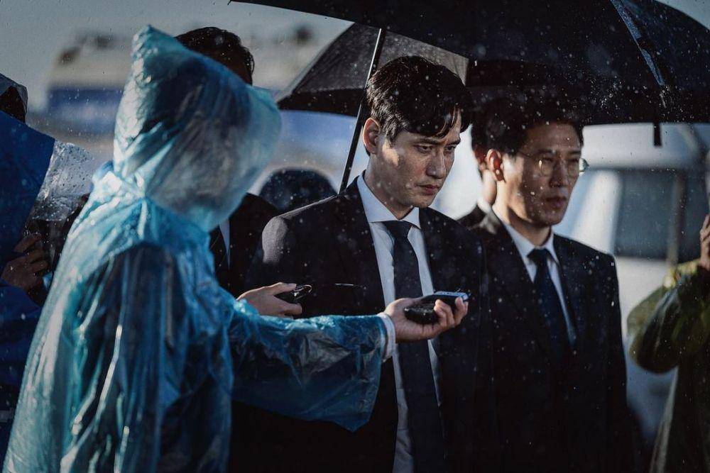 cuplikan film Emergency Declaration (instagram.com/showbox.movie)