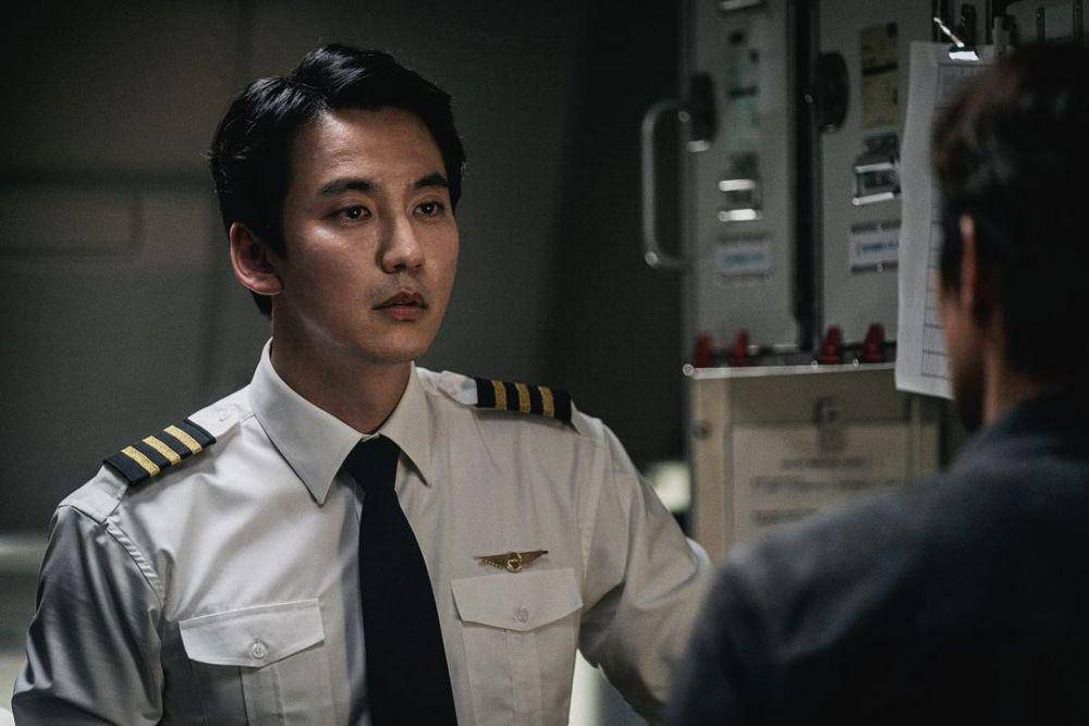 cuplikan film Emergency Declaration (instagram.com/showbox.movie)
