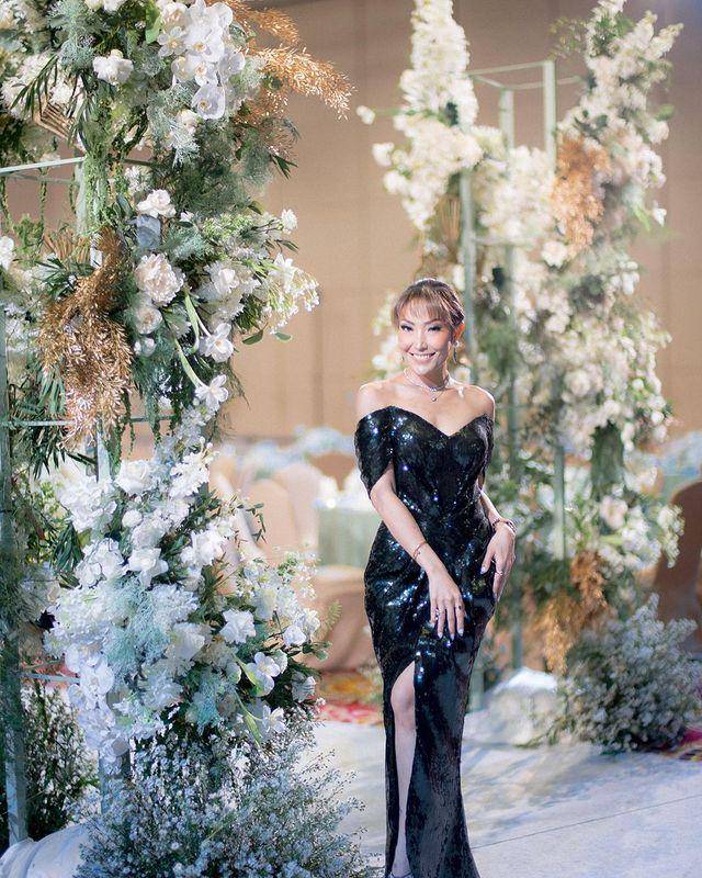 Potret Ayu Dewi di wedding anniversary (instagram.com/mrsayudewi)