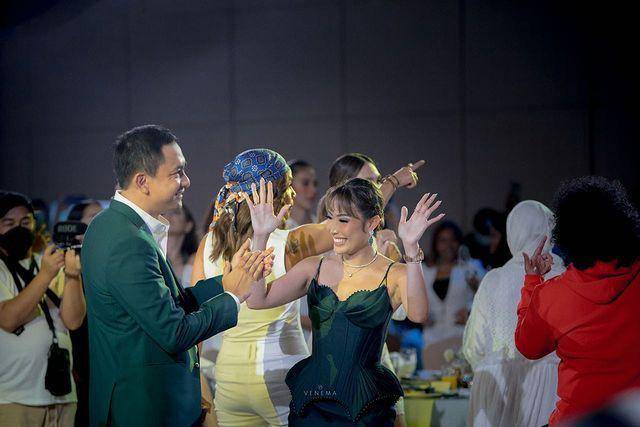 Ayu Dewi dan Regi Datau (instagram.com/venemapictures)
