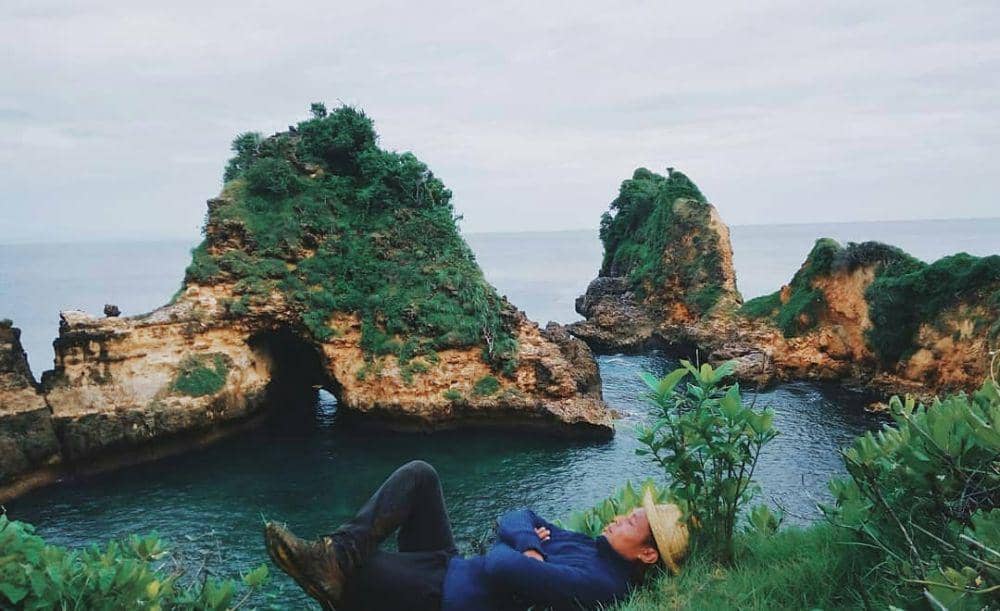 Pantai Sari Gaong (instagram.com/ijonk.re)