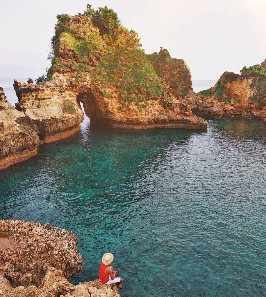 Pantai Sari Gaong (instagram.com/travelerbaperrrrrrrrr)