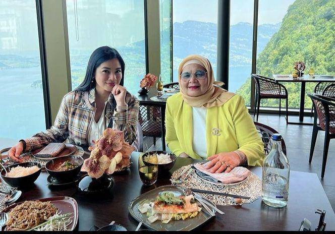 Liburan Titi Kamal dan ibunda (instagram.com/titi_kamall)