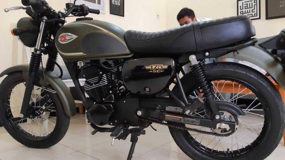 Kawasaki W175 SE (youtube.com/iBejo Channel)