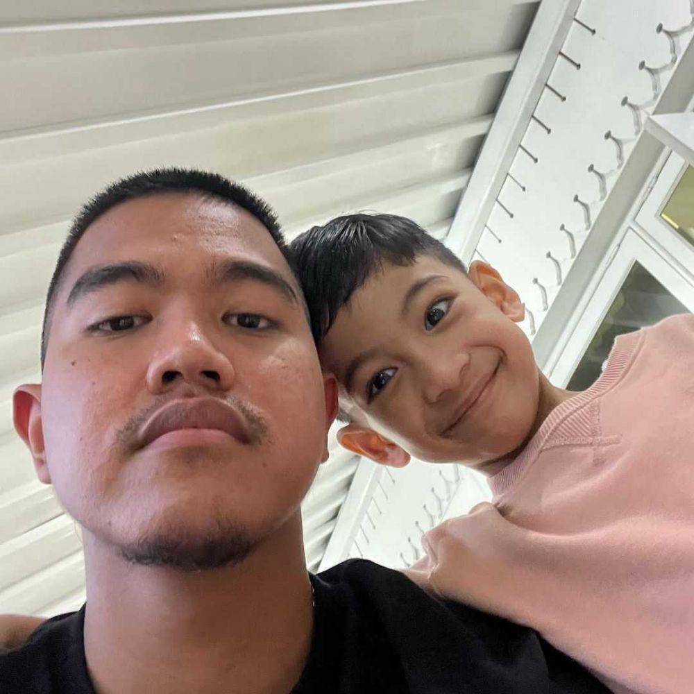 Kaesang & keponakan (instagram.com/kaesangp)