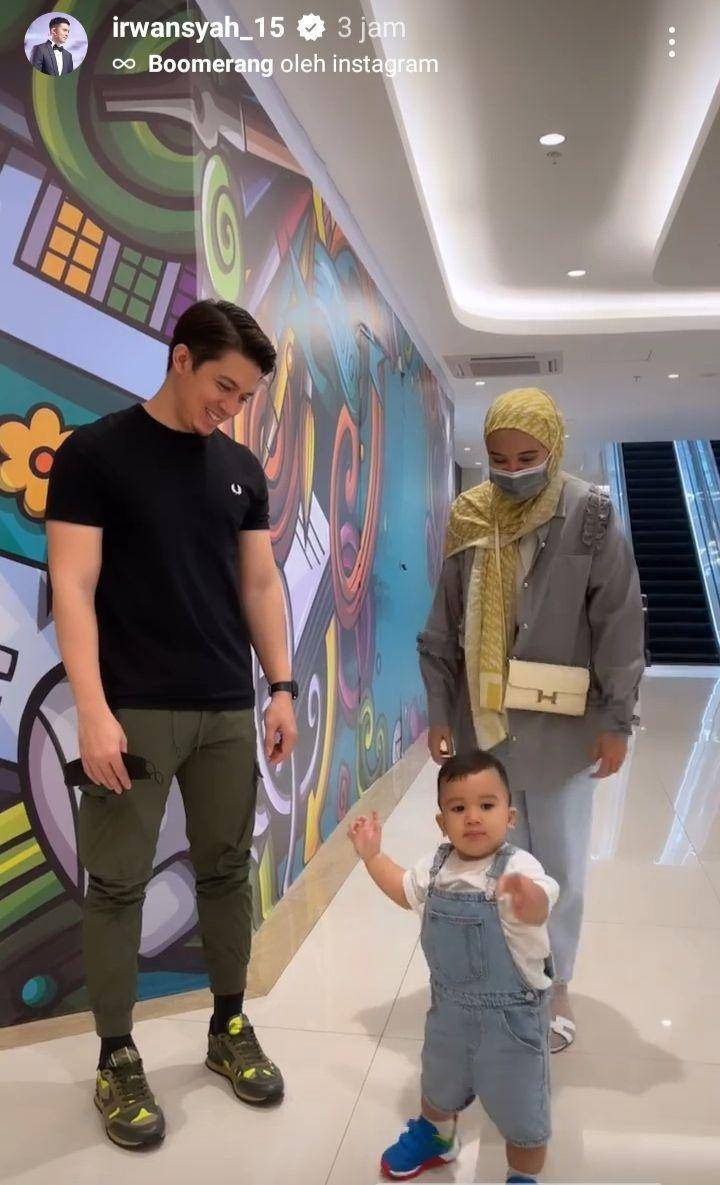 potret Ukkasya berjalan (instagram.com/irwansyah_15)