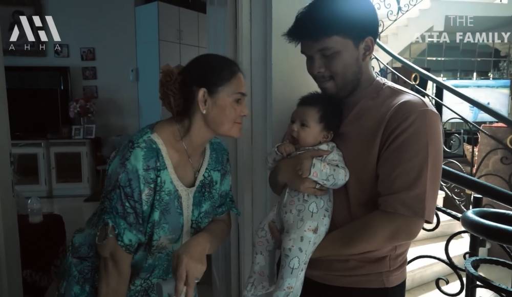 momen Ameena diasuh Thariq dan Fuji di rumah Krisdayanti (youtube.com/attahalilintar)