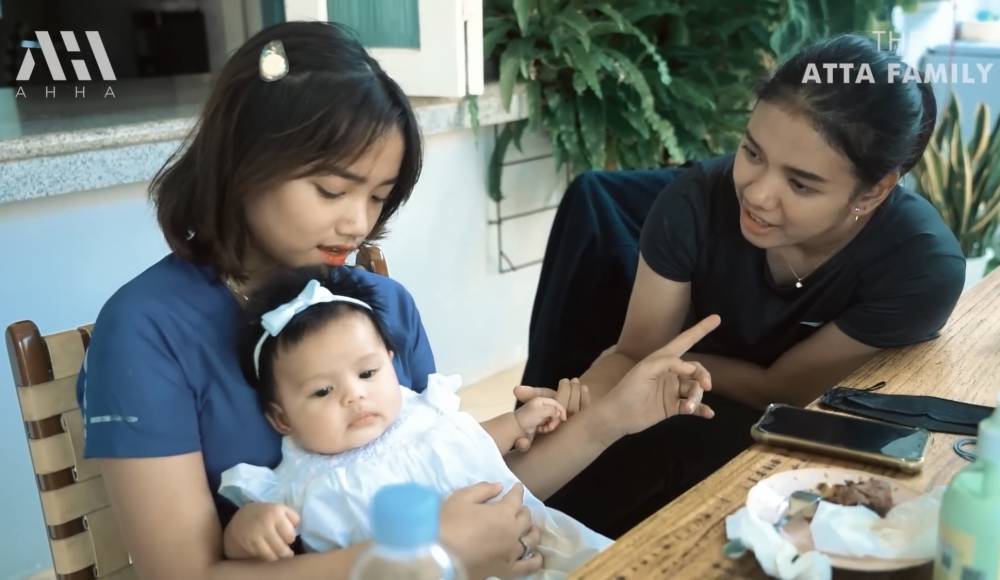 momen Ameena diasuh Thariq dan Fuji di rumah Krisdayanti (youtube.com/attahalilintar)