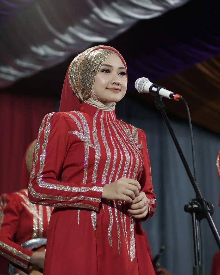 Nazla Zain tampil di panggung (instagram.com/nazla_zain)
