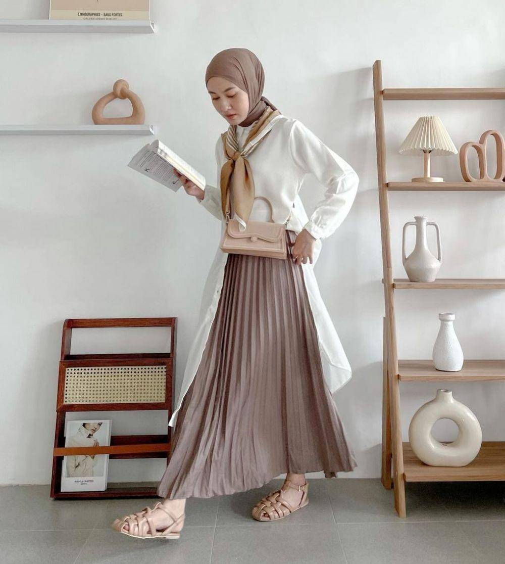 OOTD hijab warna muted (instagram.com/inasrana)