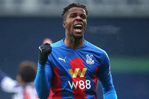 potret Wilfried Zaha (premierleague.com)