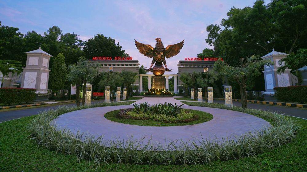 Unersitas Negeri Semarang (unnes.ac.id)