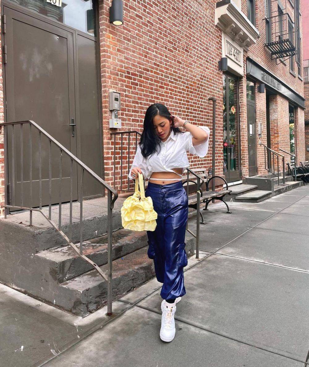 outfit serba biru ala Rachel Vennya (instagram.com/rachelvennya)