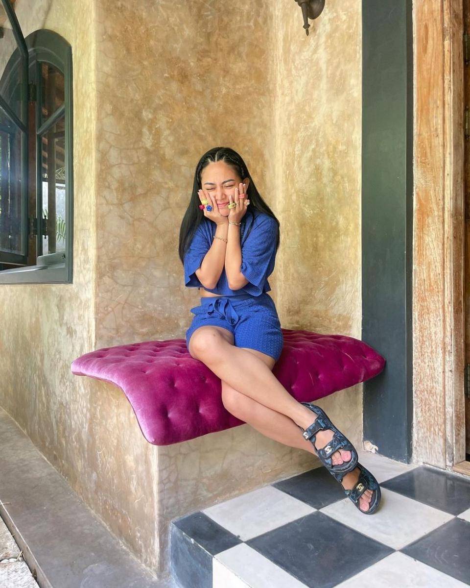 outfit serba biru ala Rachel Vennya (instagram.com/rachelvennya)