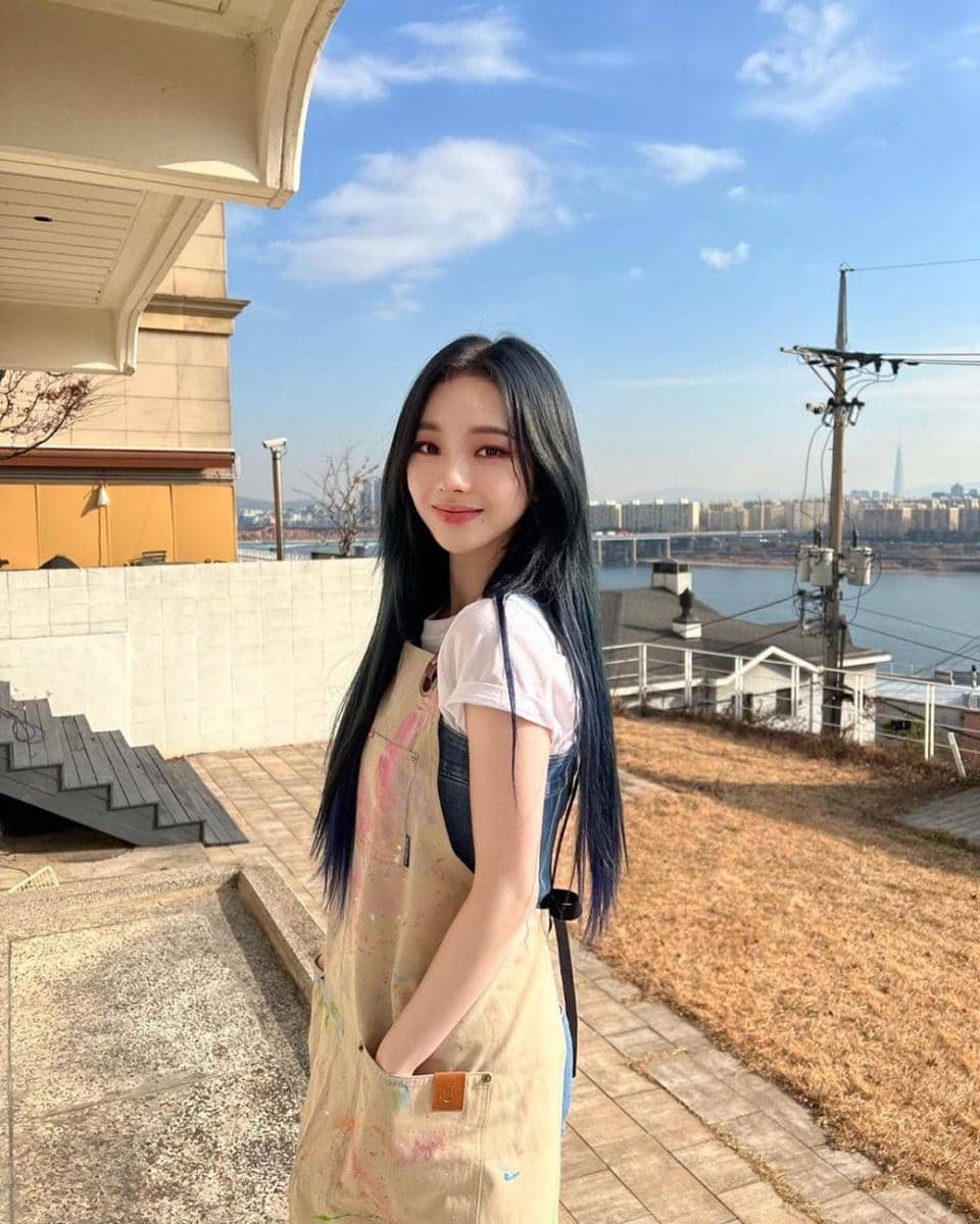 Karina aespa (instagram.com/aespa_official)