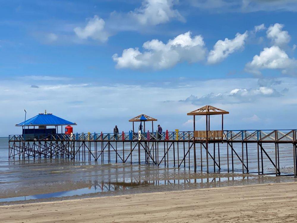 CSR PLN Peduli Kembangkan Wisata Pantai Ambalat di Kukar