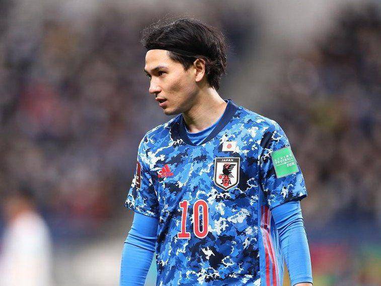 Takumi Minamino berseragam Timnas Jepang (instagram.com/takumi18minamino_official)