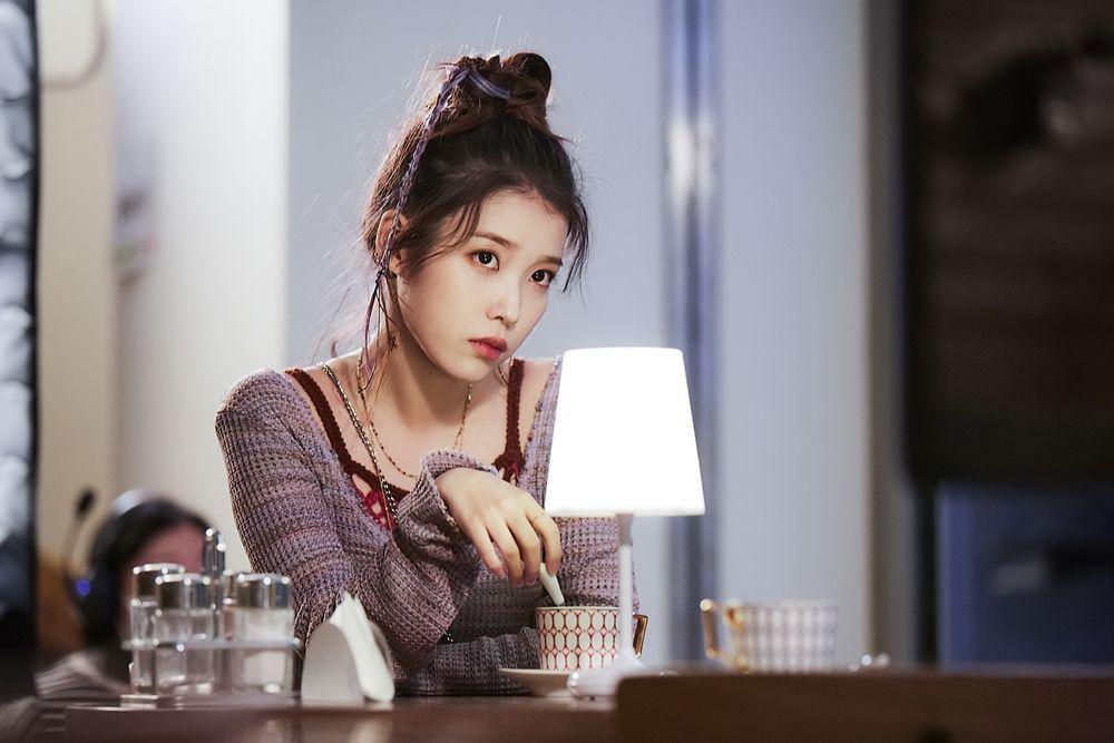 10 Lagu KPop yang Cocok Didengarkan saat Kehilangan Arah Tujuan