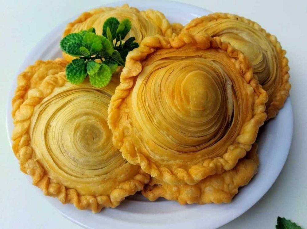 Karipap isi pisang cokelat (instagram.com/yuyun_kristia)