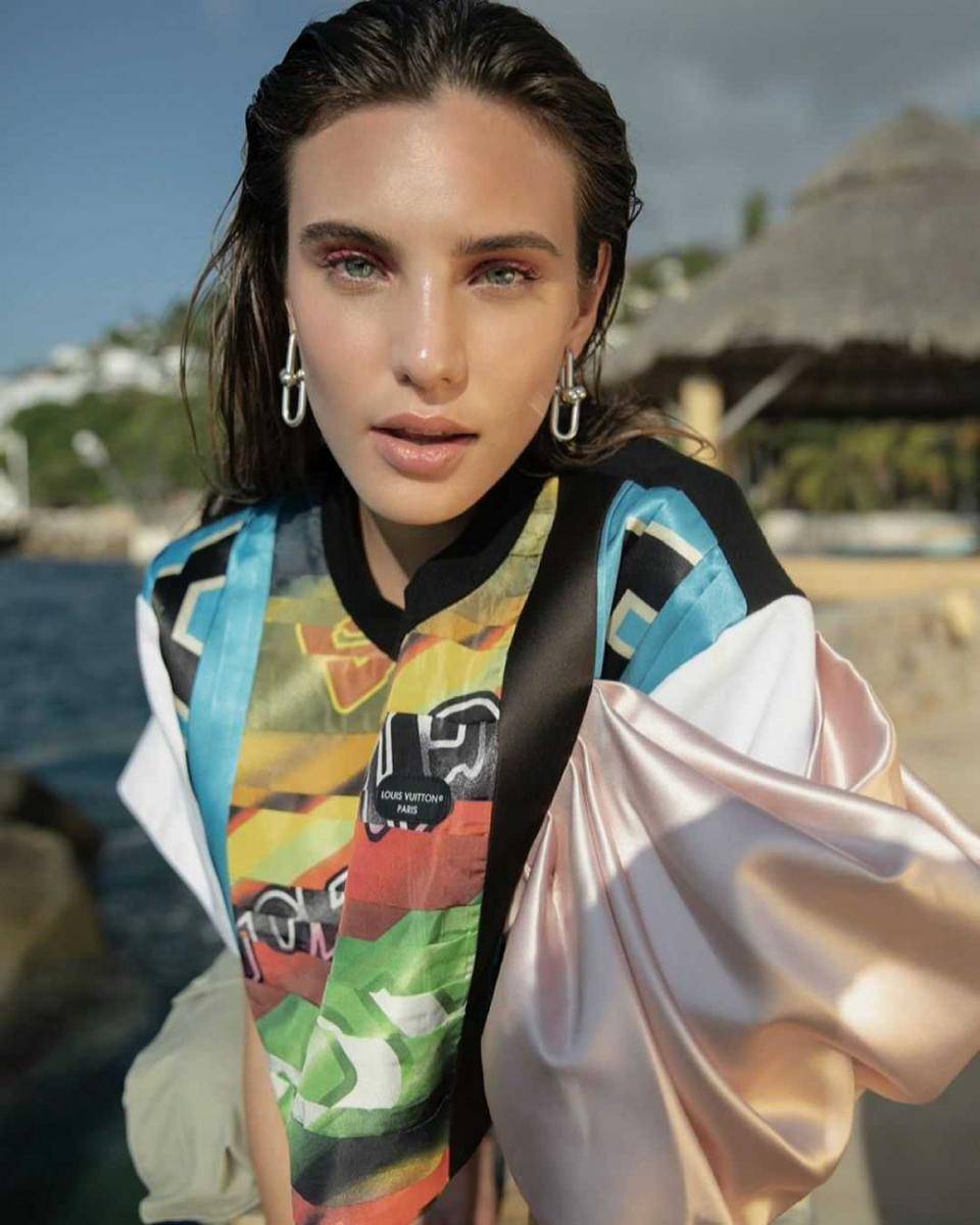 potret Macarena Achaga (instagram.com/macabeso)