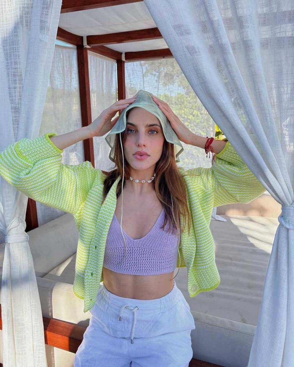 potret Macarena Achaga (instagram.com/macabeso)