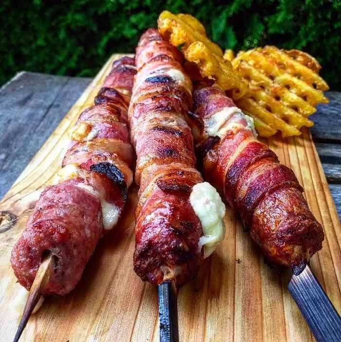 ilustrasi bratswurst (instagram.com/die_grillferkel)
