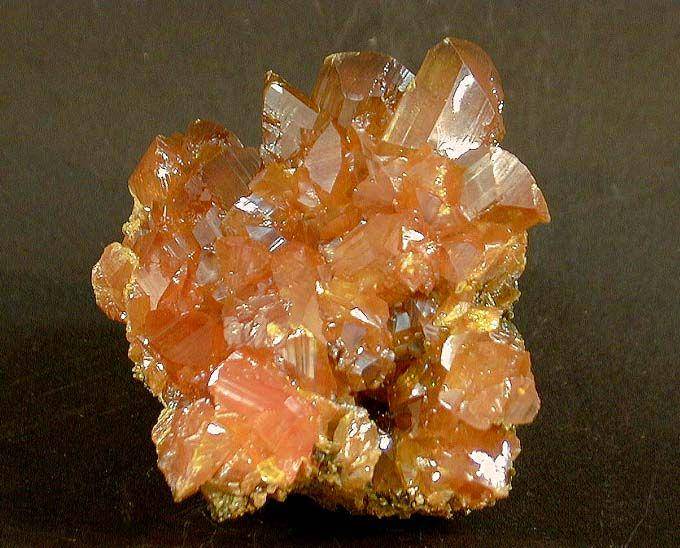 ilustrasi mineral orpiment (webmineral.com/Fabre Minerals)