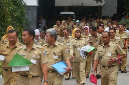 8 Arti Warna dan Corak Seragam Profesi di Indonesia, Ada Artinya Lho