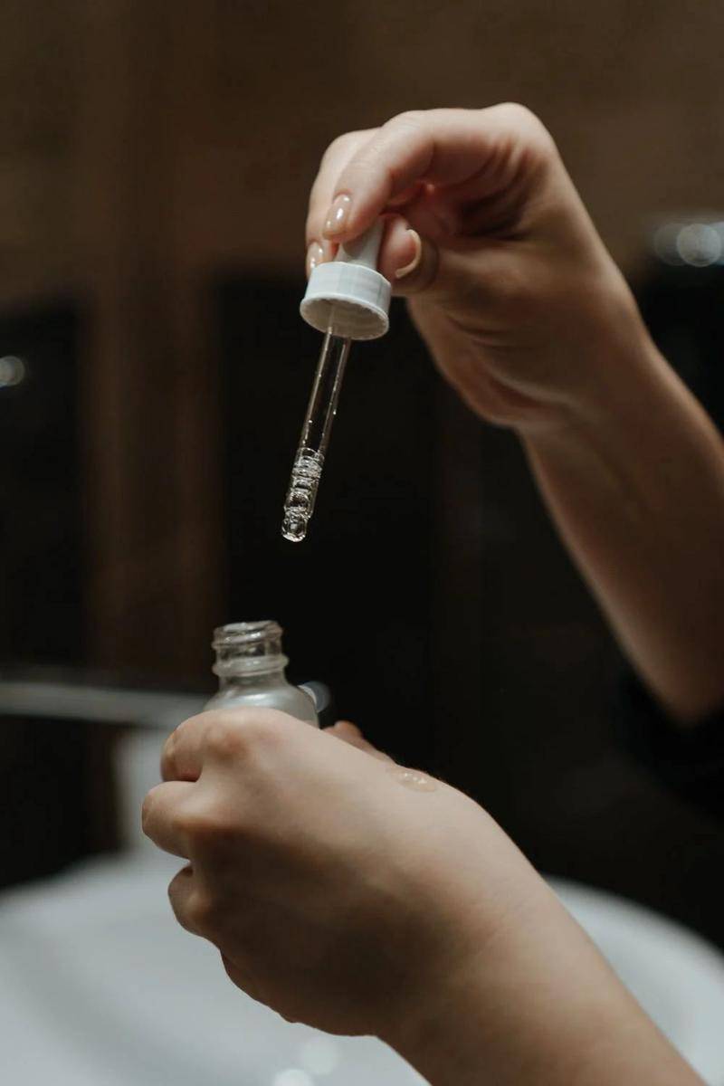 ilustrasi serum non-comedogenic (pexels.com/cottonbro)