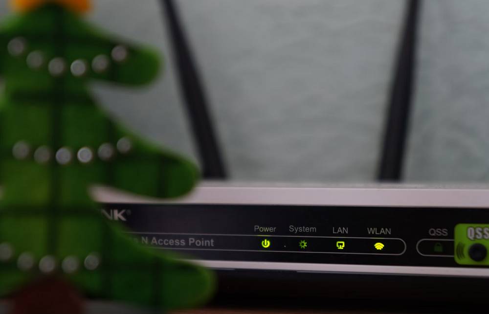 ilustrasi router (unsplash.com/Misha Feshchak)