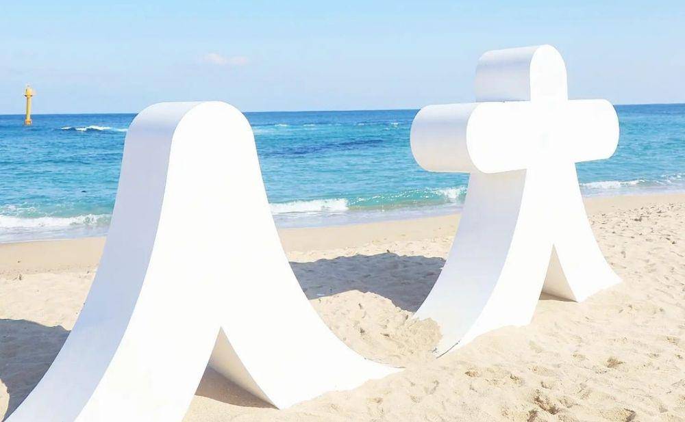 Sokcho Beach (instagram.com/leeyooning)
