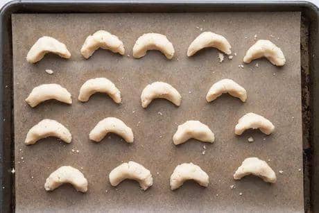 ilustrasi memanggang kue (simplyrecipes.com)