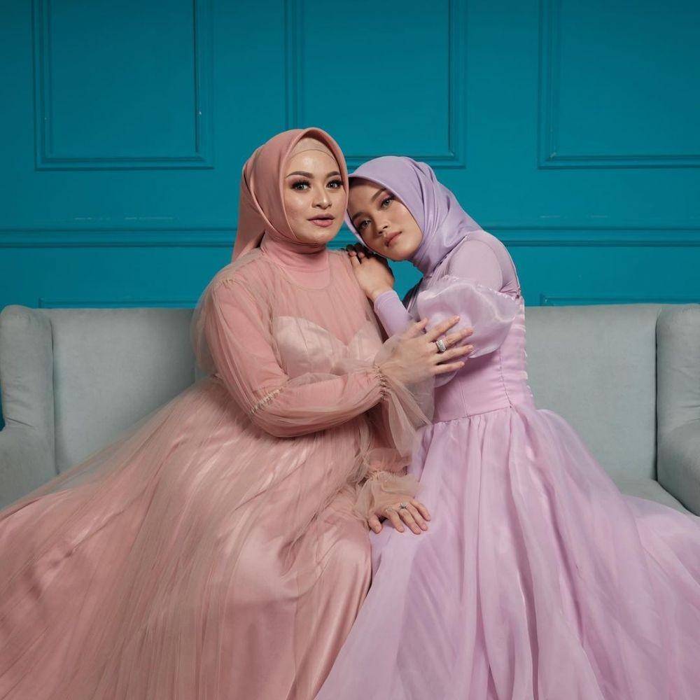 Putri Delina dan Nathalie Holscher (instagram.com/putridelinaa)