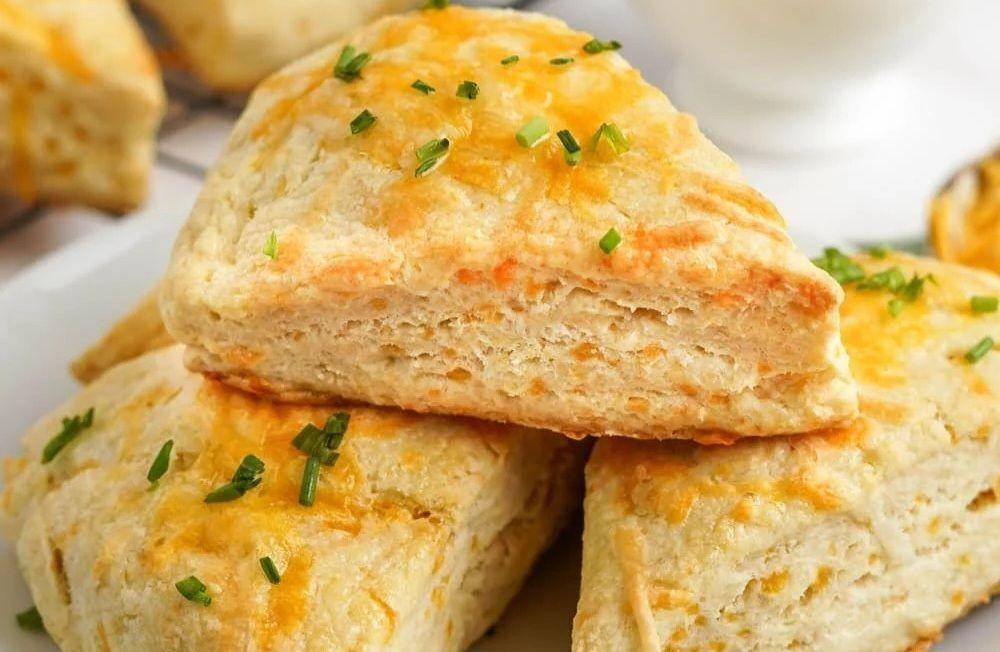 ilustrasi cheese scones (instagram.com/yellowblissroad)