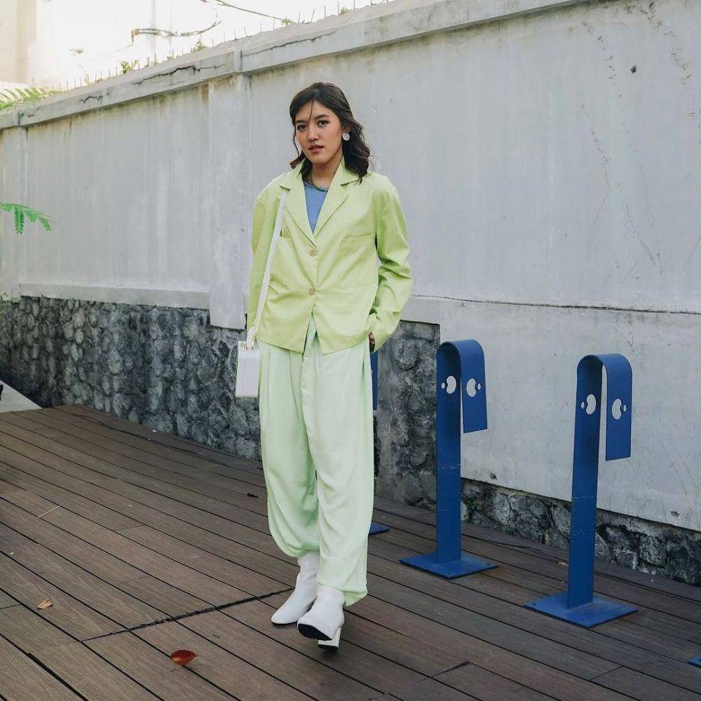 ide outfit vintage ala Ify Alyssa (instagram.com/ifyalyssa)