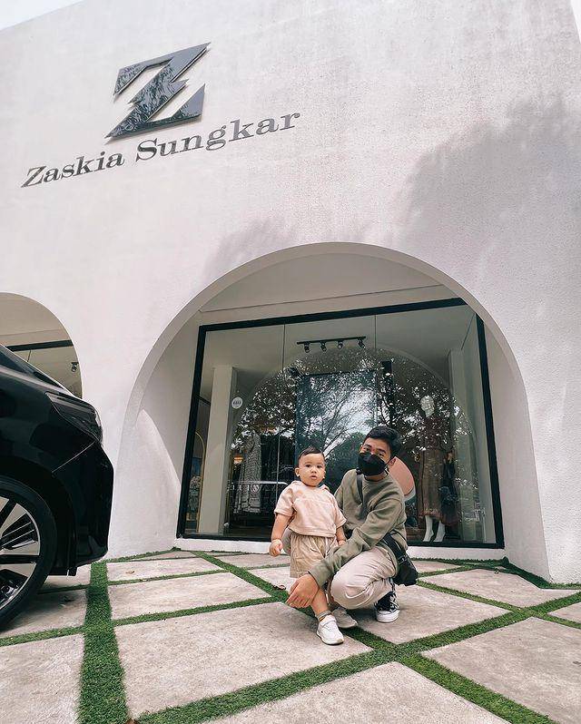 Ukkasya  (instagram.com/zaskiasungkar15)
