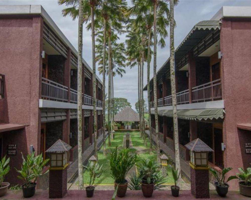 Rollaas Hotel and Resort (rollaashotelwisataagromalang.com)