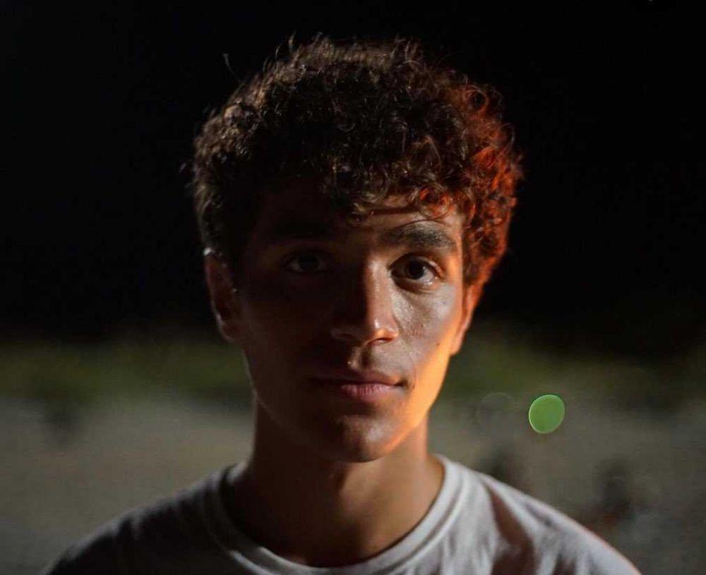 10 Fakta David Lacono, Aktor di Serial The Summer I Turned Pretty