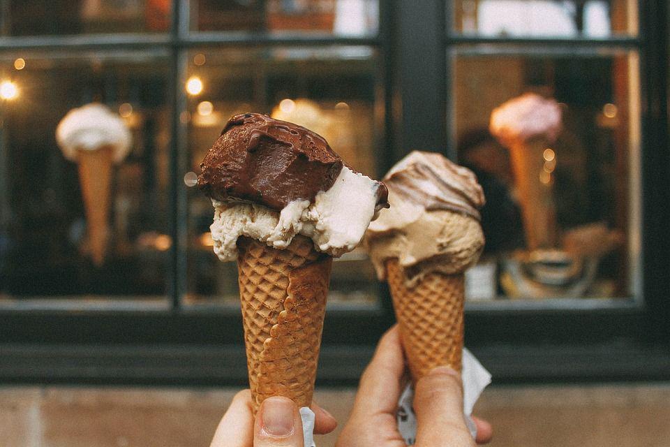 Resep Es Krim Toblerone yang Simpel, Cuma Butuh 3 Bahan!