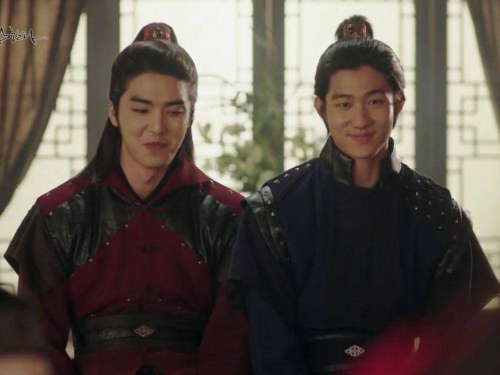 Ki Do Hoon (kanan) di drama The King in Love (dok. MBC/The King in Love)