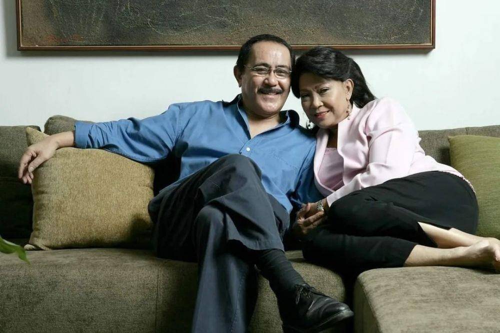 Pelajaran Cinta Sejati Rima Melati dan Frans Tumbuan, Sehidup Semati