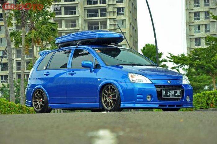 Suzuki Aerio (gridoto.com)