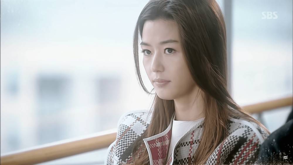 Jeon Ji Hyun di drama My Love from the Star (youtube.com/1theK (원더케이))
