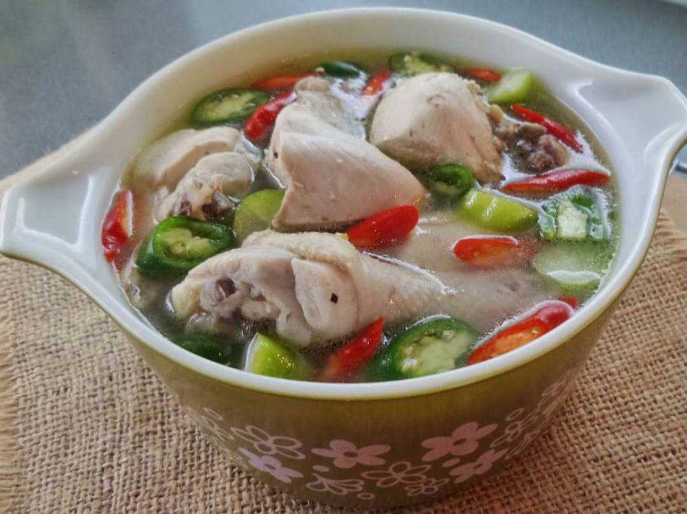 Asem-asem ayam (instagram.com/rabbit.inthekitchen)