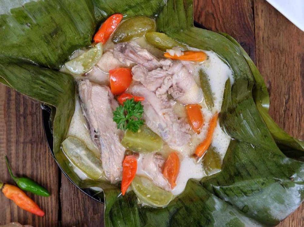 Garang asem ayam (instagram.com/susie.agung)