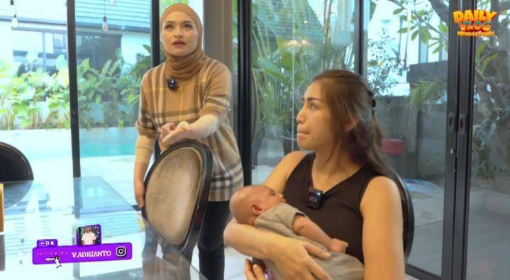 potret Nathalie Holscher jenguk baby Don (youtube.com/Jessica Iskandar)