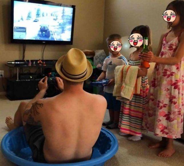 bapak-bapak main game (instagram.com/awreceh)
