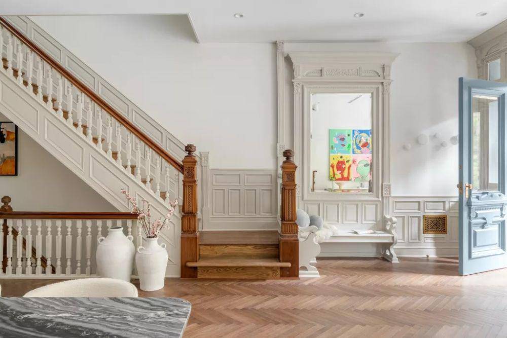 inspirasi dekorasi staircase di rumah menjadi lebih outstanding (livingetc.com)