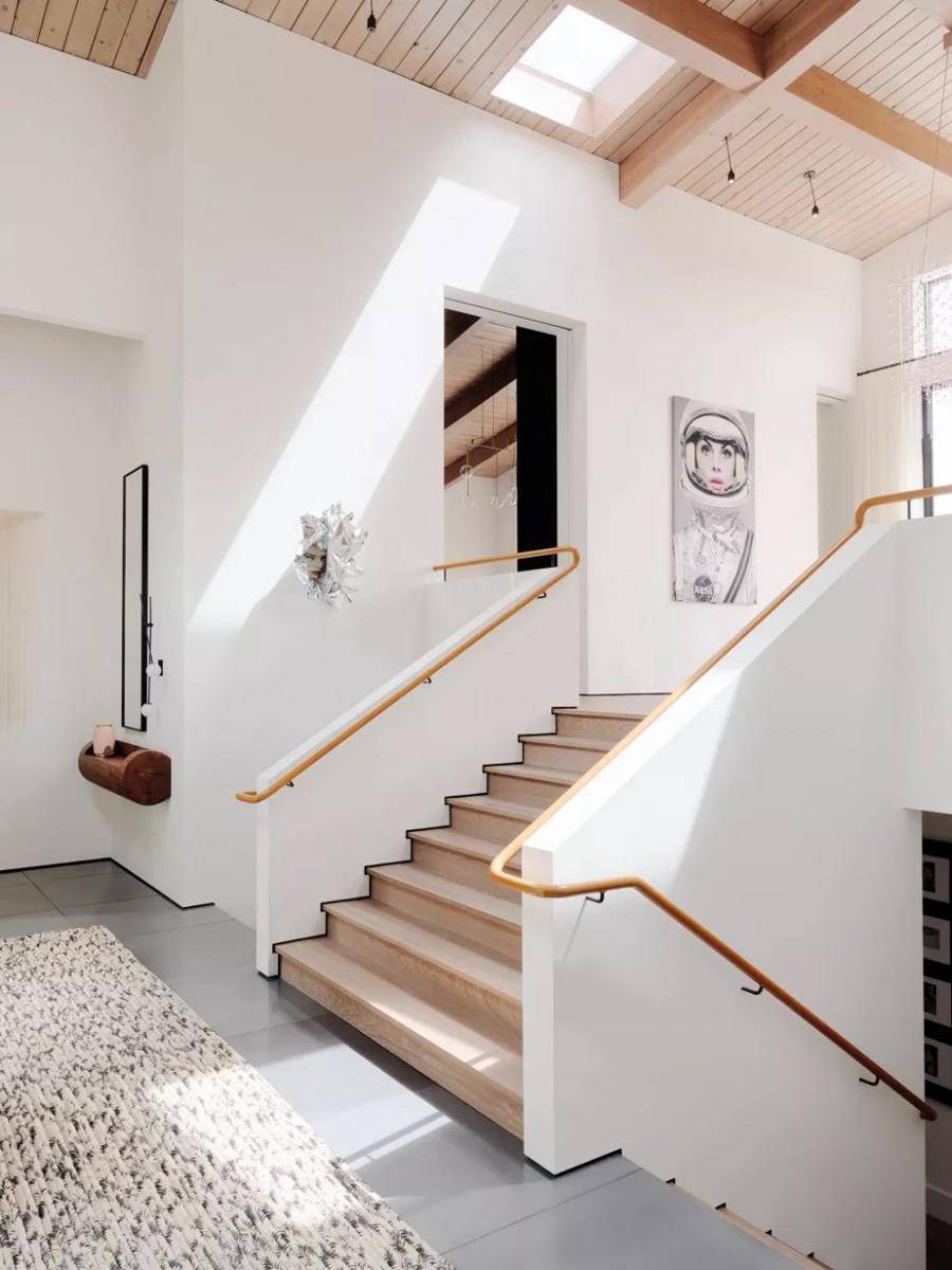 inspirasi dekorasi staircase di rumah menjadi lebih outstanding (livingetc.com)